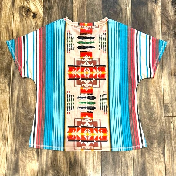 Fashion Express Vibrant Southwest Pattern V-Neck Top Sz L - Picture 8 of 16